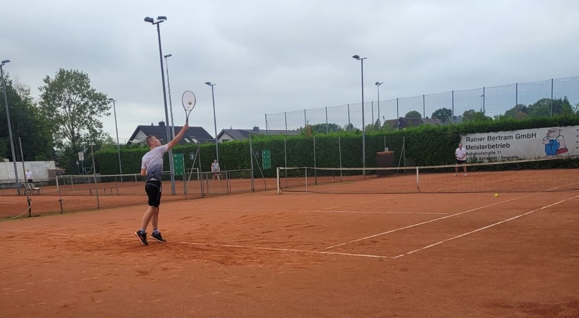 Tennis-Herren siegen gegen VfL Sehlem