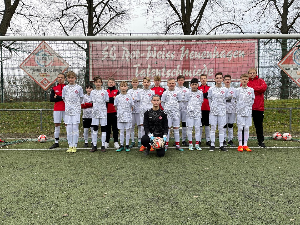 Mannschaftsfoto SG Rot-Weiss Neuenhagen 2