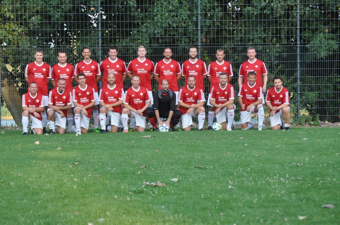 Mannschaftsfoto SG Rot-Weiss Neuenhagen 3