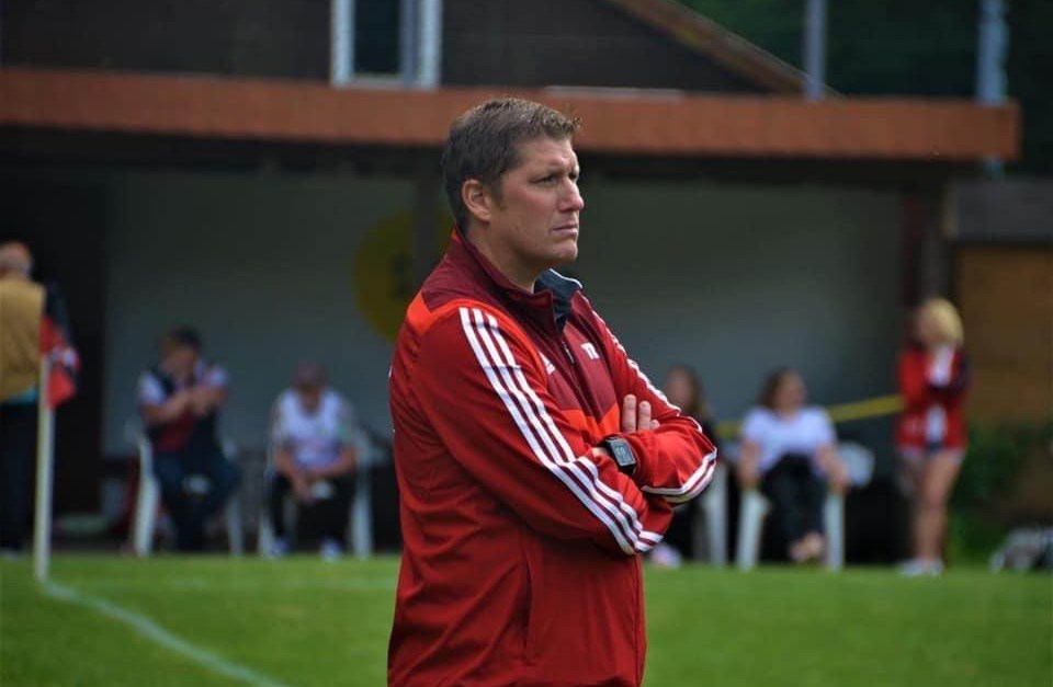 Vertragsverlängerung mit Trainer Andre Metenyszyn