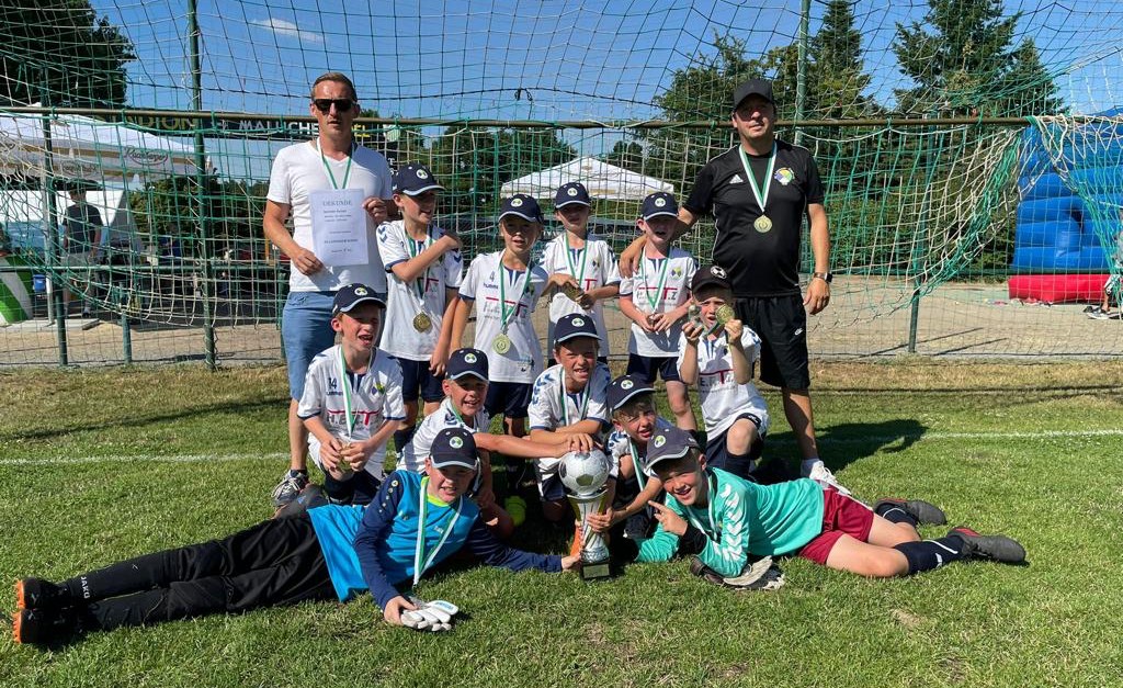 F-Junioren gewinnen das Sommerturnier in Schildau