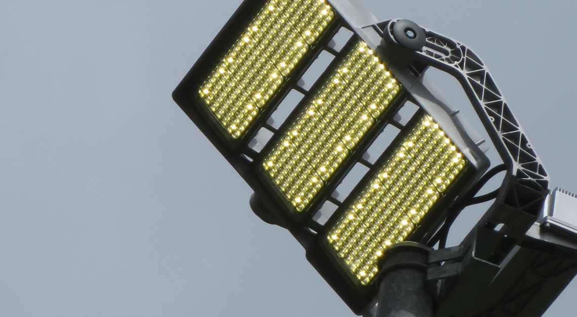 Neue LED-Flutlichter auf dem Sportplatz Wörpedorf