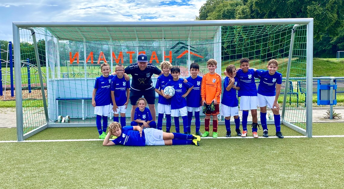 E2 startet mit einem Sieg - Blau-Weiß 98 Gütersloh e.V.